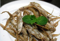 把鱼骨炸酥的三个秘诀,轻松炸出酥脆鱼骨，美味与健康兼得！
