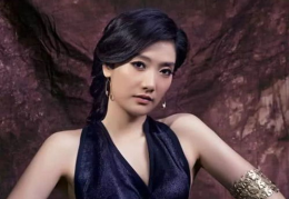 娱乐吃瓜君四字女明星,揭秘四字女明星的吃瓜传奇